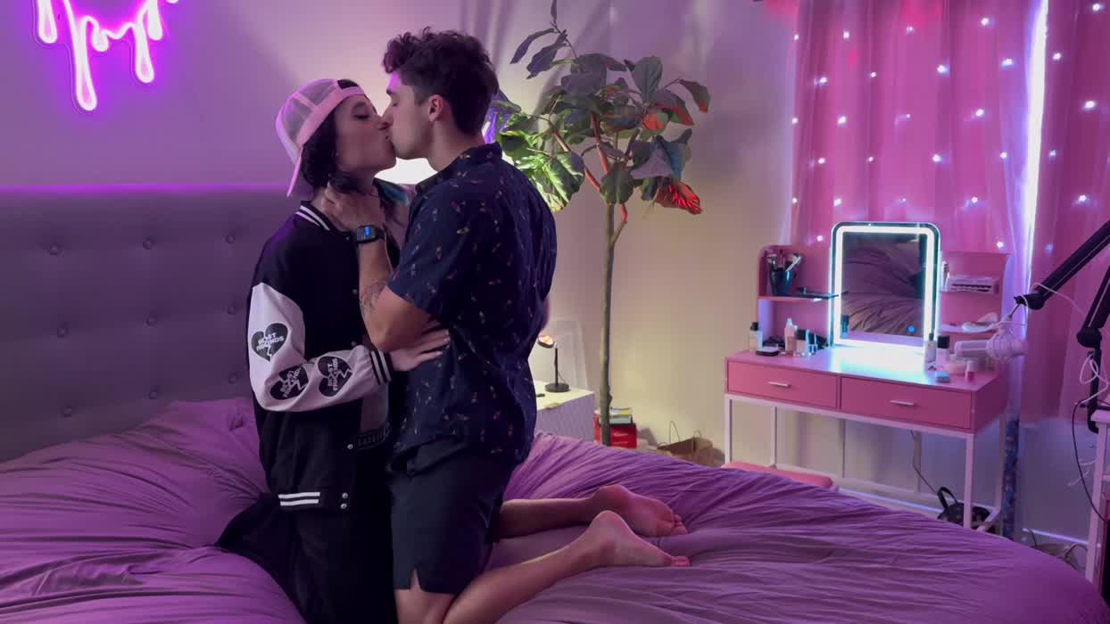 My only purpose is to help real men cum 🥺👉👈