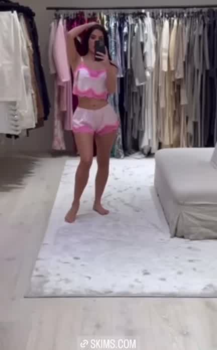 🥰