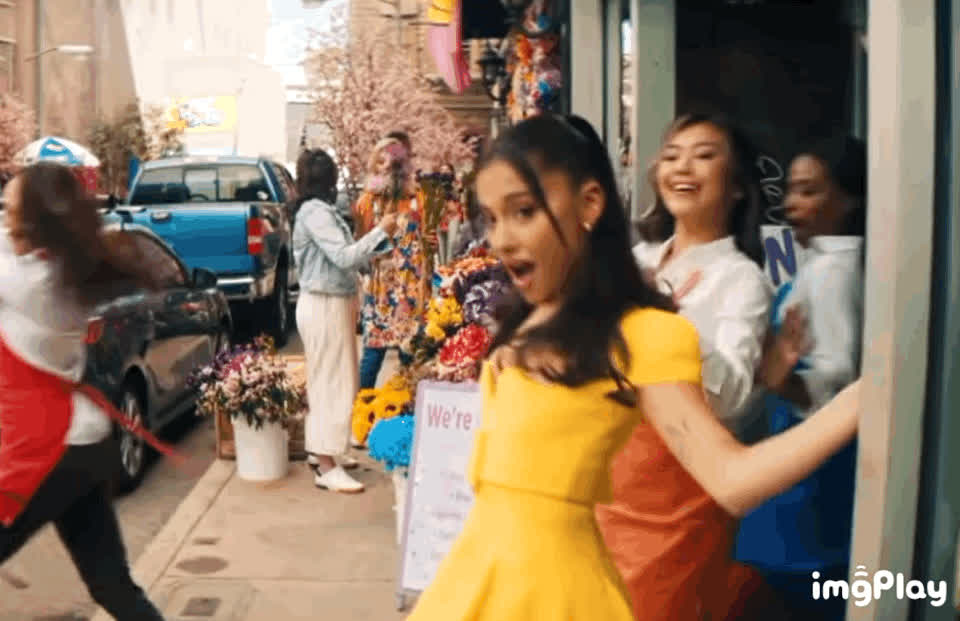 She's rocking the yellow dress