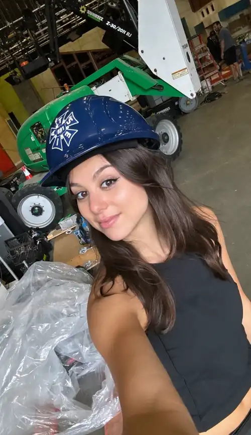 While on set selfie | IG story 7/31/24
