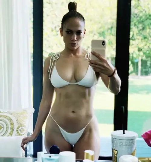 Bikini selfie (February 2020)