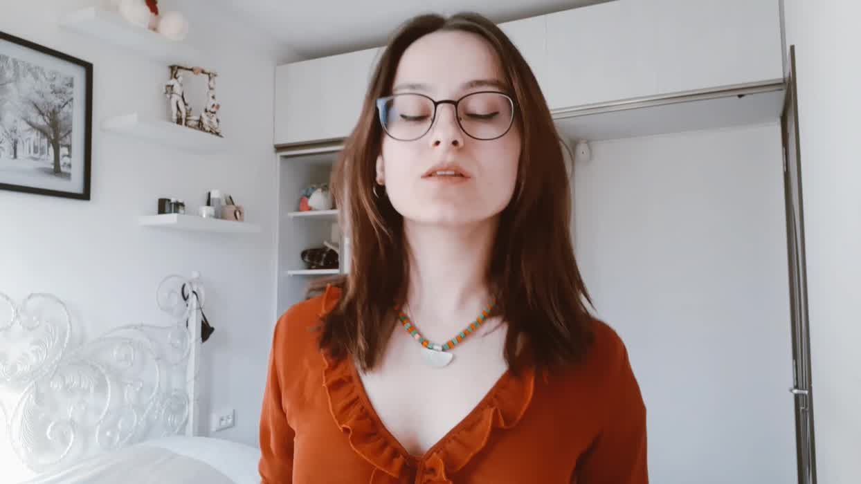 Hi