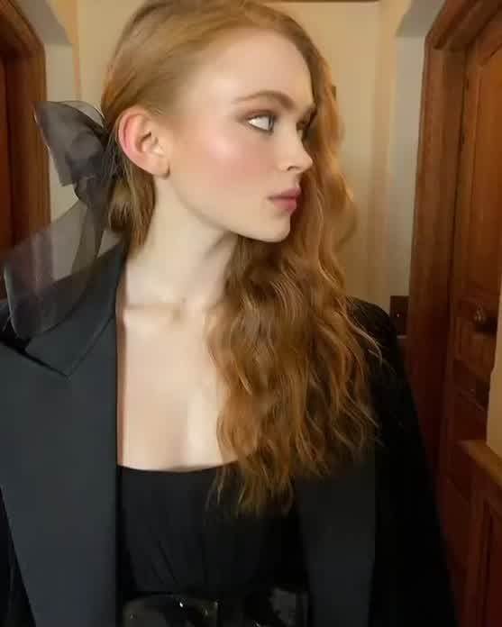 Sadie sink