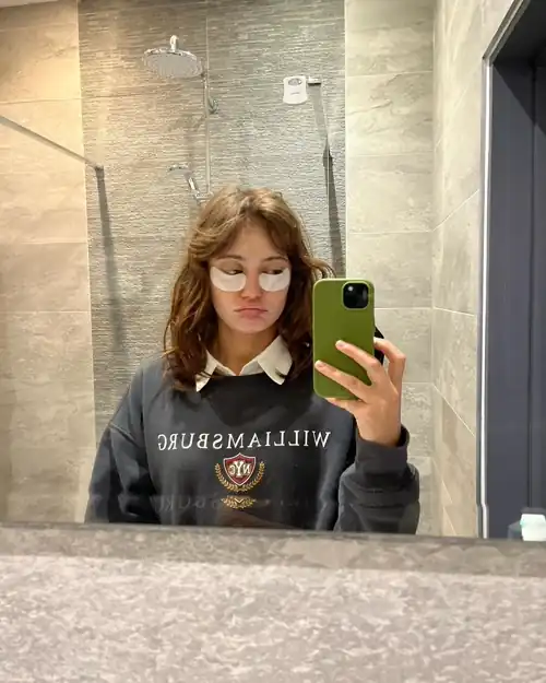 Selfie mirror IG post - (6/10/24)