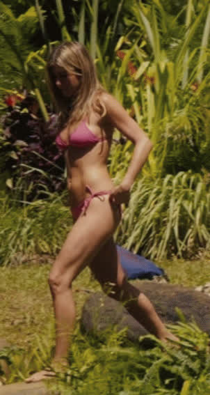 Jennifer Aniston, 42