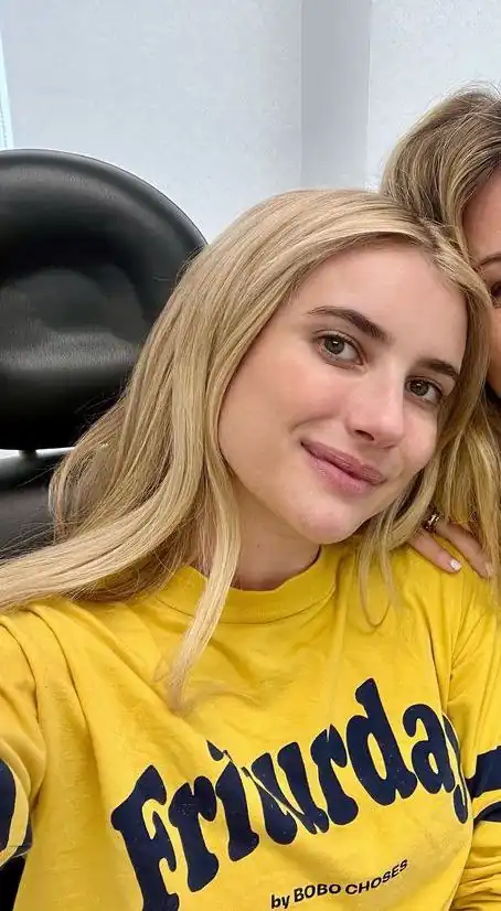 Emma Roberts 