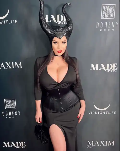 Angela White