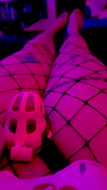 I’m literally too small to be able to penetrate so this is how I have sex now