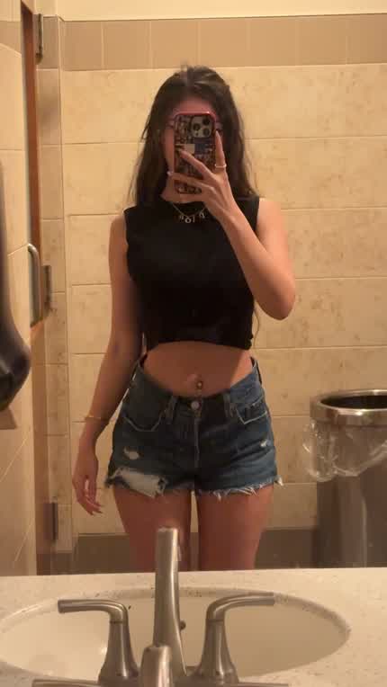 You catch me taking this at the bar.. wyd??😏😈 [reveal]