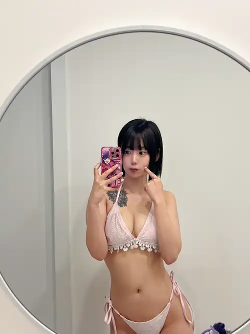 Describe in 3 words what you would do when you see me naked 