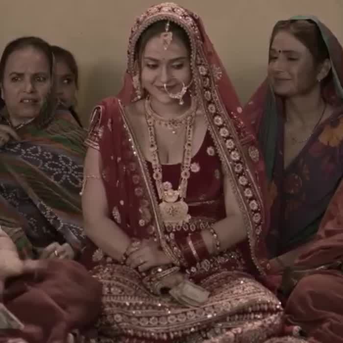 Prajakta Dusane cuts from Gaachi