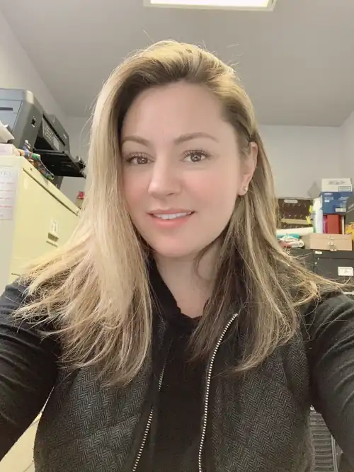 (40F) Just turned 40! Working on myself lately... how am I lookin, Reddit friends?