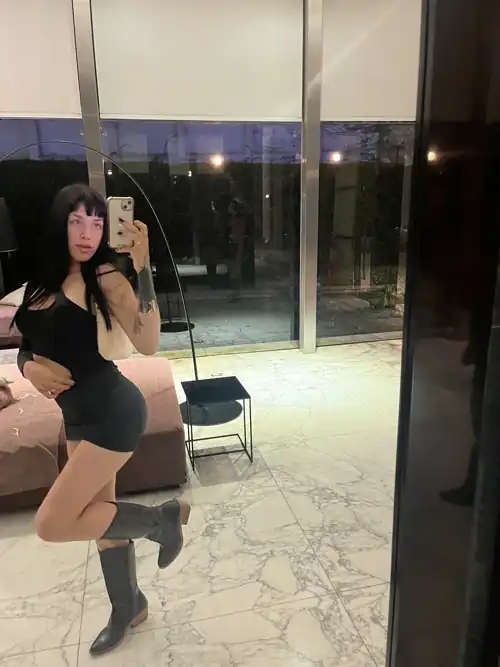 Is my dress tight enough?