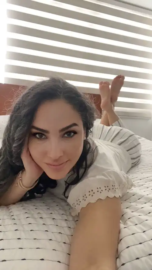 Just a pale Latina I hope you like 