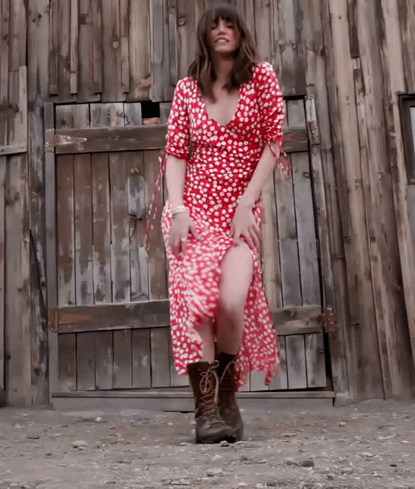 Ana sexy downblouse