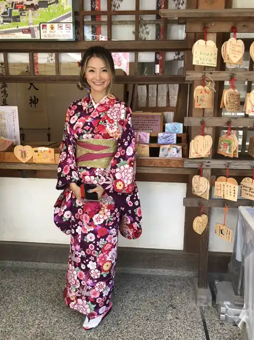 I struggled with depression for the pass three years after my father passed away. Traveling for the first time. Feeling pretty today. 🥰