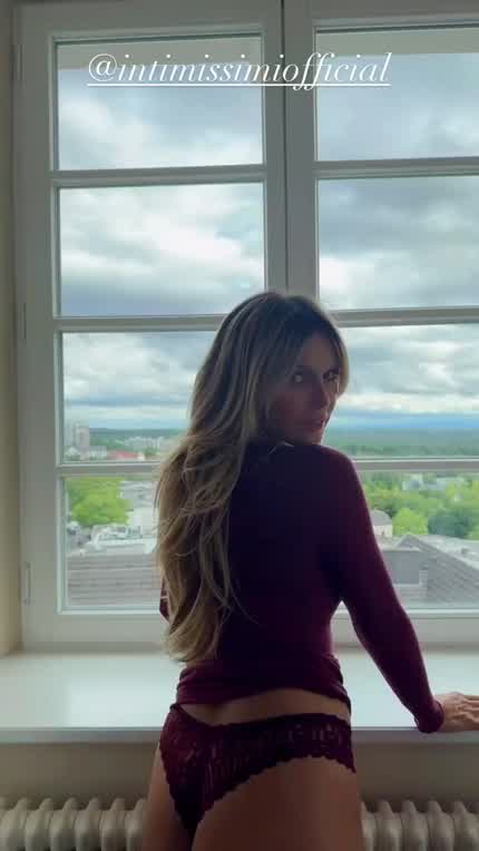 Heidi in intimissimi underwear june 2024