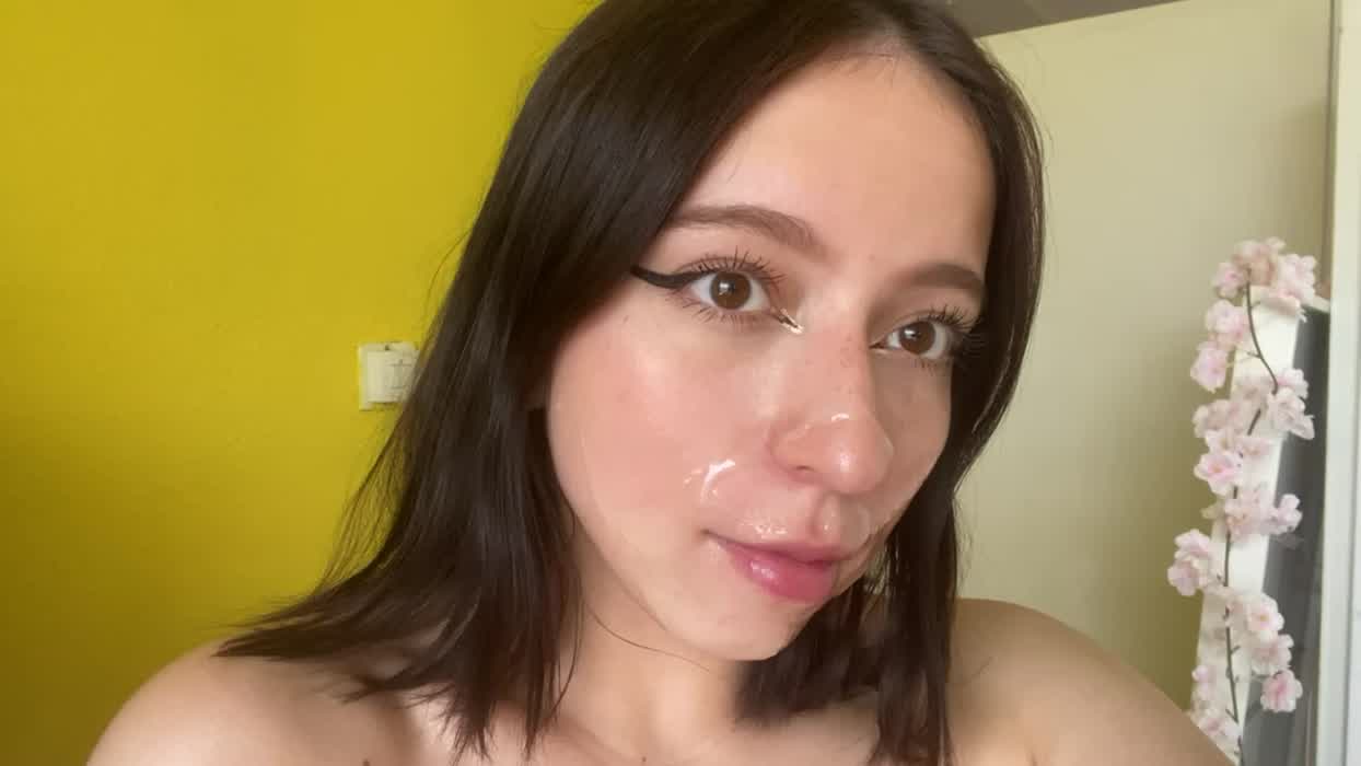 I look cuter with sperm on my face