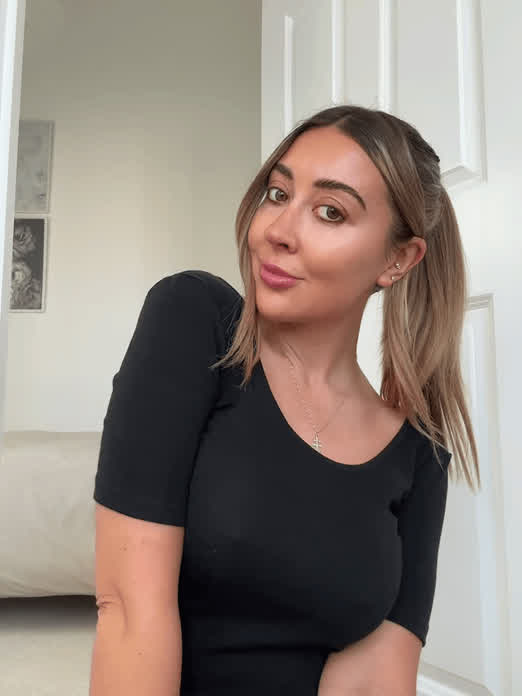 Just milf not afraid to show her tits