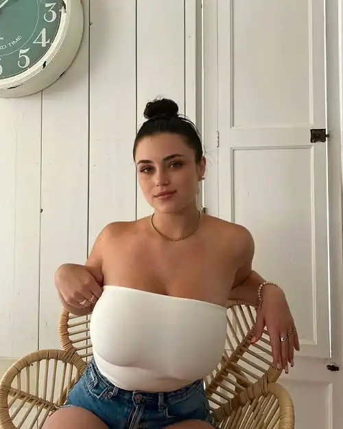 Busty of the day 