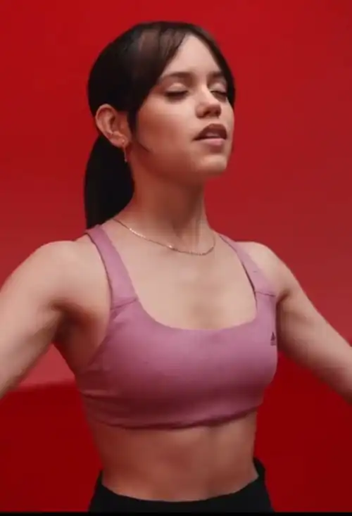I love her body!