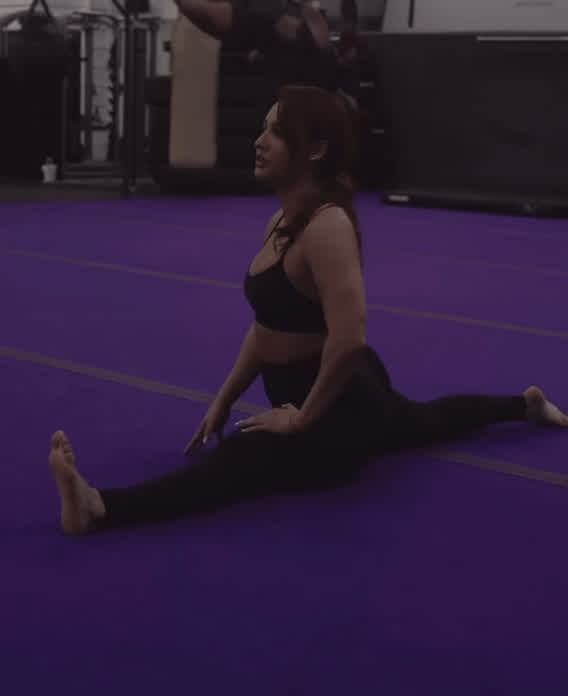 Francia stretching | IG February 2024