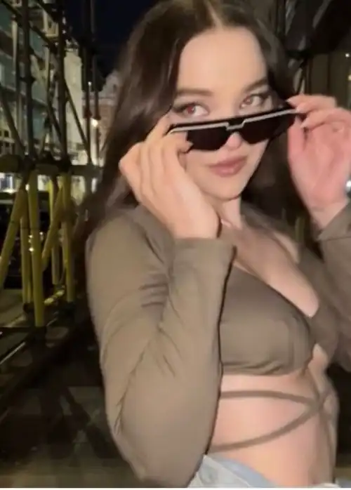 Dove cameron