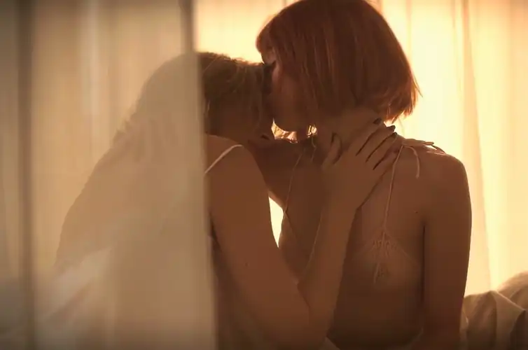 I believe I’ve just discovered a small glimpse of Ivanna’s nipple!