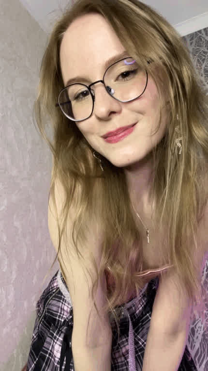 If I went to the bathroom on our first date and sent you a video like this, would you stay?