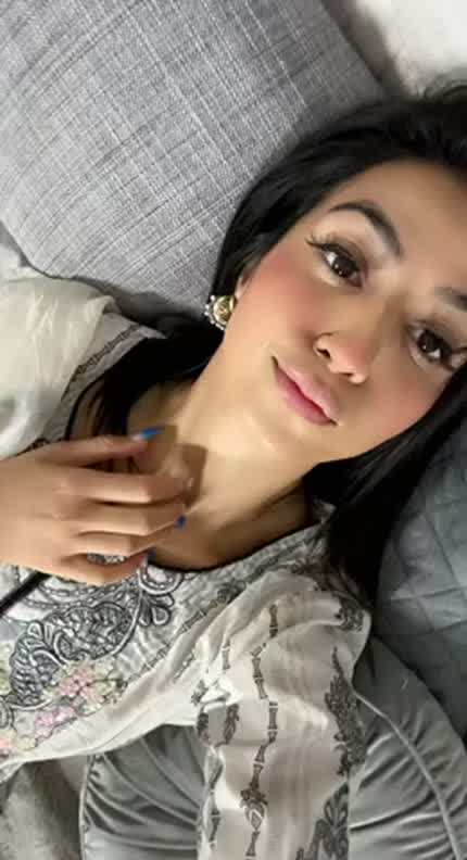 Hope you enjoy my creamy Pakistani pussy [F]