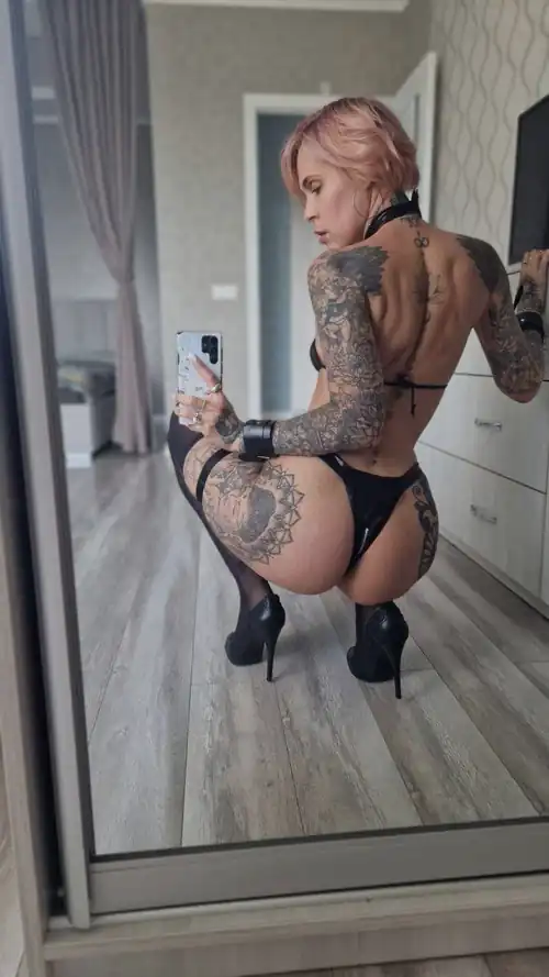 Goth girl with a heart of gold