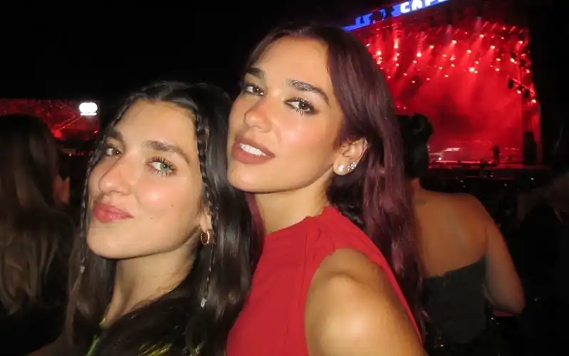 With her sister, Rina 30/07/24
