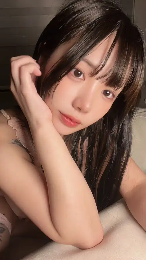 You knock on my door and you see me like this, will you stay? 