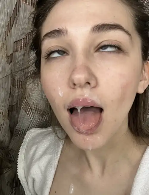Shoot your cum into my face please