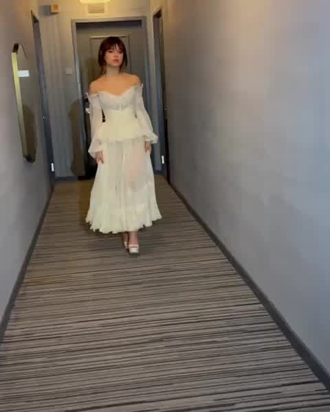 Jenna sexy walking 