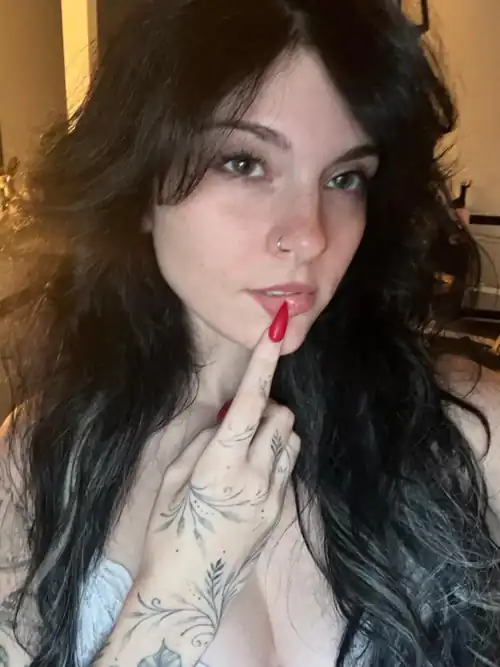 Have you ever dated a white tattooed girl?