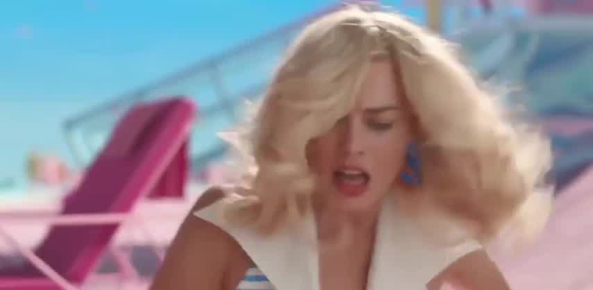 Margot scene from “Barbie” 2023