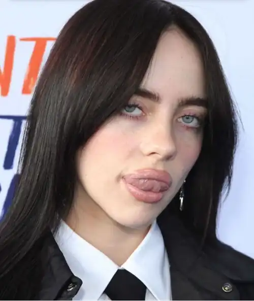 Her lips and tongue are perfect