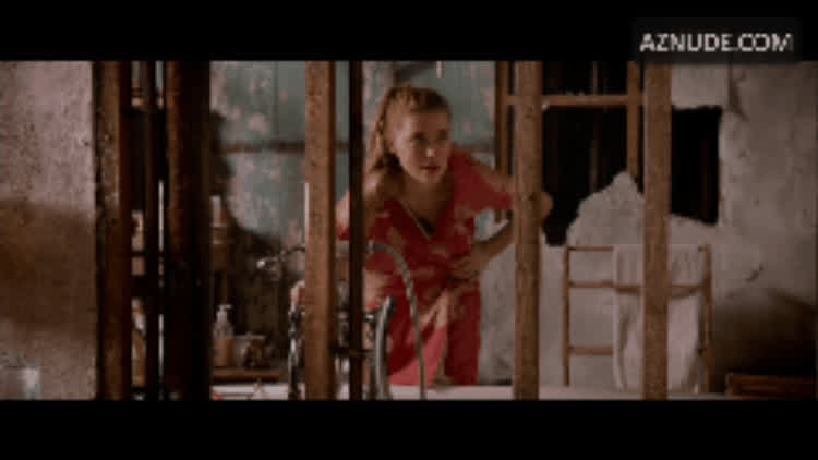 Amber Heard butt
