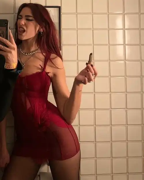I’m 100% straight but the second I hear a Dua lipa song… If you blink by the time you open your eyes your cock will be in my mouth…