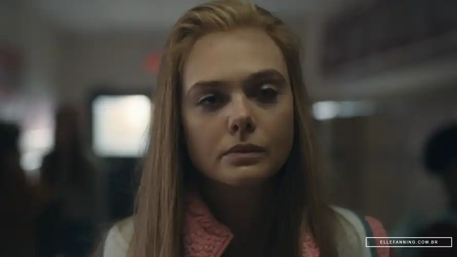 Elle Fanning screencap from The Girl from Plainville 