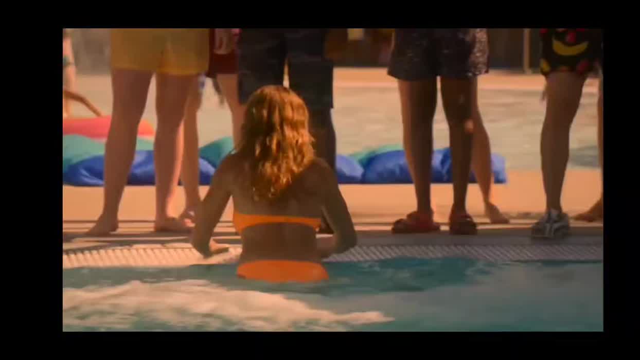 Peyton List cheeks