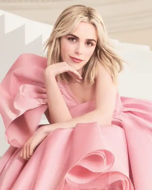 UPDATE: Pamphlet Cover Photo Released for Nina Le Parfum From Nina Ricci
