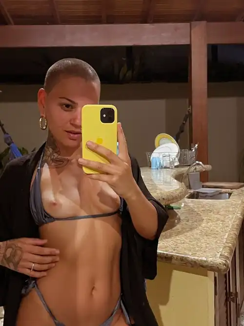 Literally no tits are we still fucking anywayss