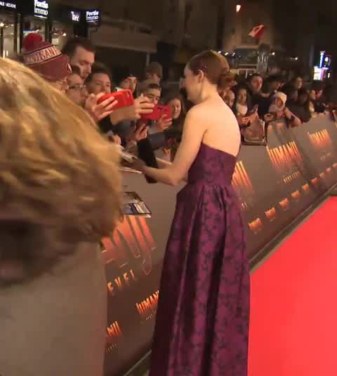 Strapless dress and a chignon for the Paris premiere of Jumanji 2, 2019