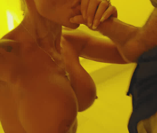 Traveling hotwife for 2 years now, sucking off reddit members so far in Las Vegas ,orlando ,San Diego and this guy in Mexico. I need to decide my next stop