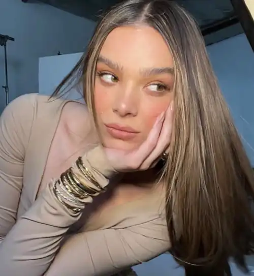 Hailee Steinfeld