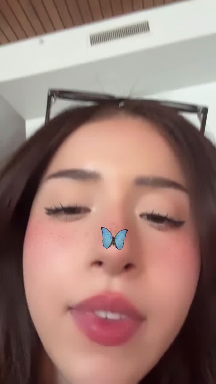 Her response to comments about her body under her new post FLAUNTING her body as if that's not exactly what she wanted...