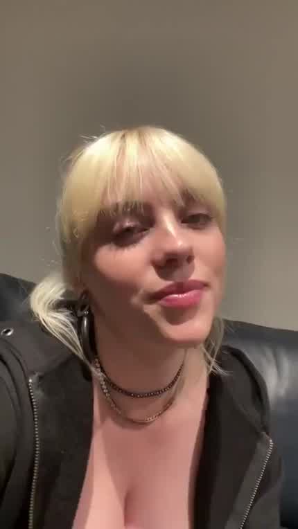 Blonde Beauty (July 2021)