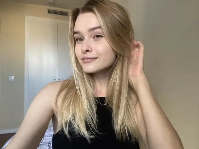 my hair looks so pretty today 🥰